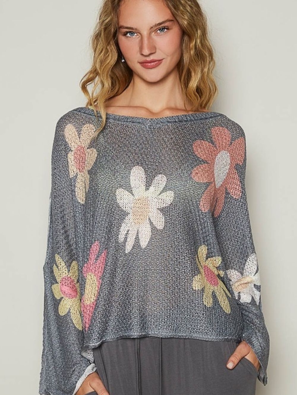 POL Women's Gray Floral Lightweight Knit Sweater sz Large